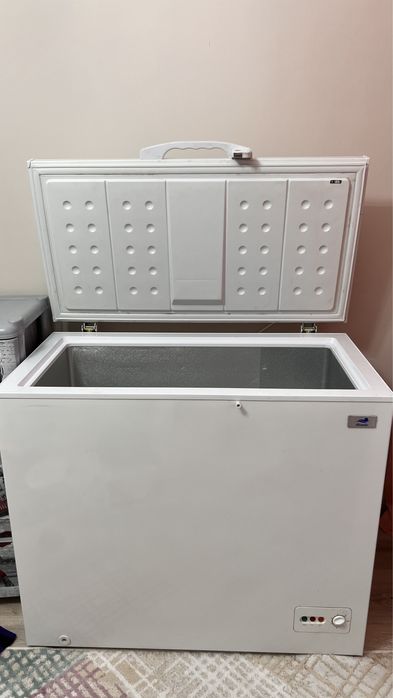 Продам морозильник
