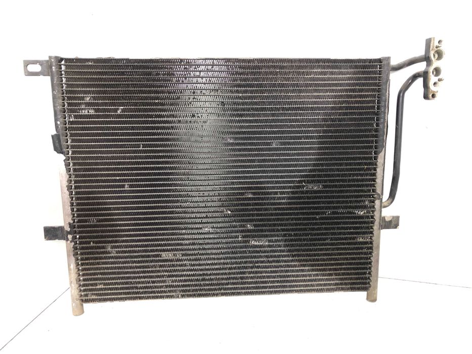 Радиатор климатик от Bmw 318i e46 2000г