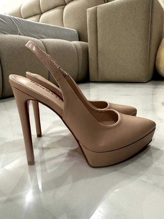 Високи Обувки 38 Номер