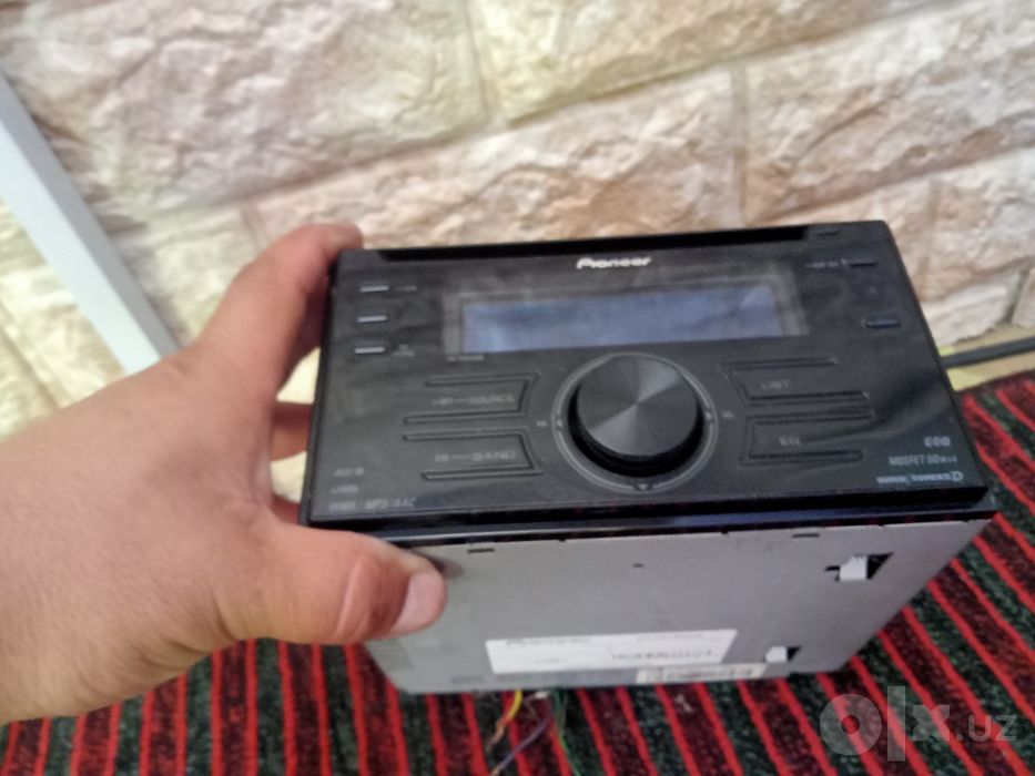 Продам Pioneer 6050UB Din 2 в хорошем состоянии.