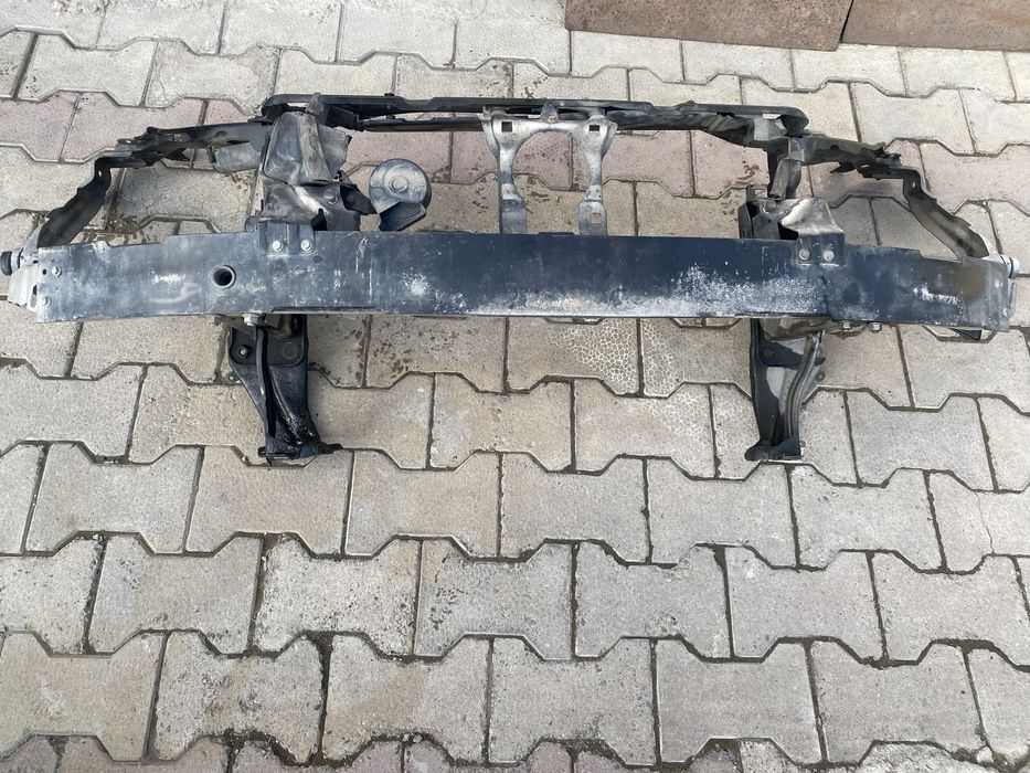 Продам телевизор на мерседес w211 , в отличном состояние