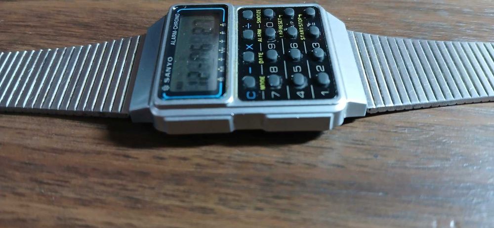 Рядък ретро дигитален часовник SANYO alarm chrono