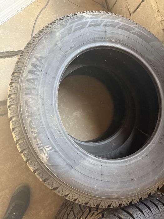 Продам резину шипованую