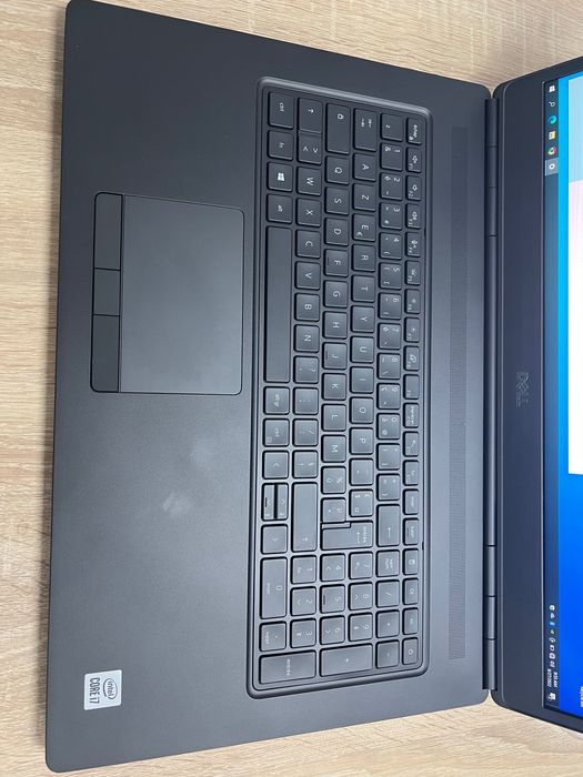 Laptop DELL Precision 7750 - NOU