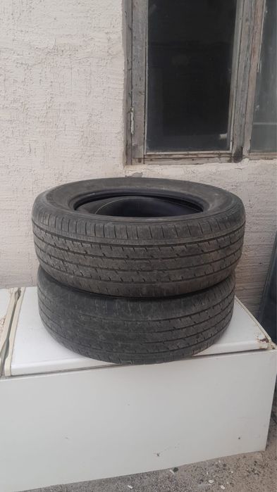 Продам покрышки 2 шт