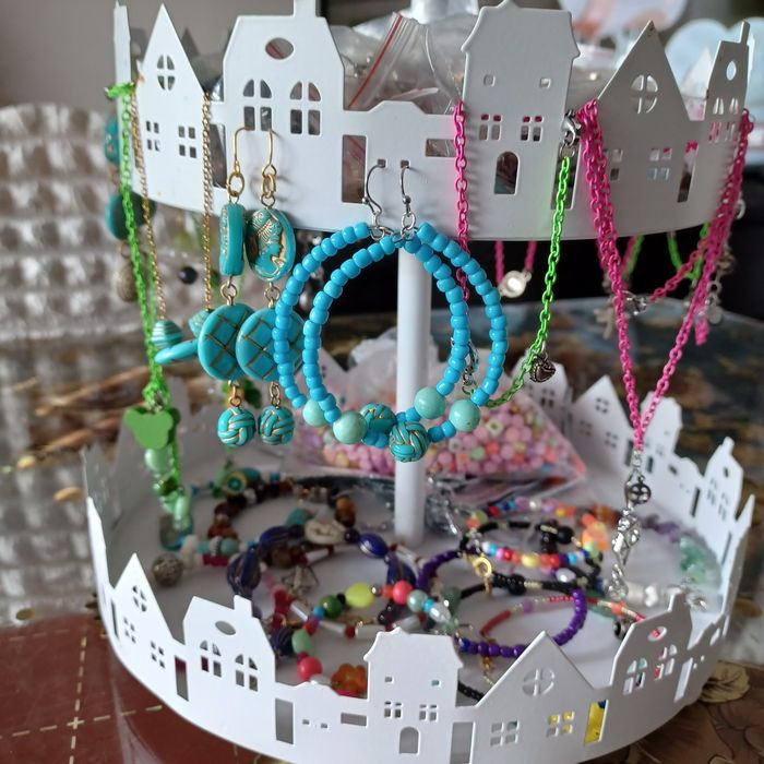 Lot bijuterii handmade 100 buc
