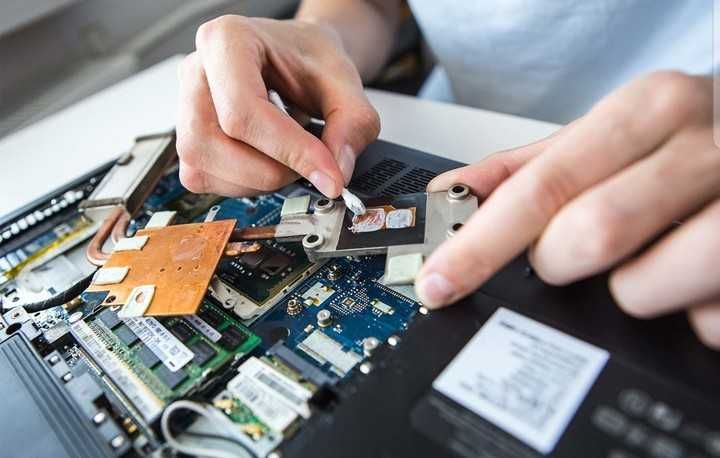Reparatii laptop, calculatoare Bucuresti / Curatare laptop - Service Easy IT
