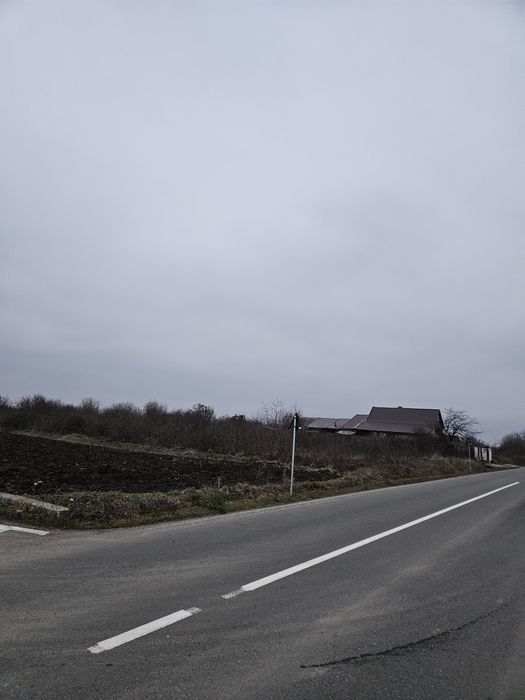 Vand parcele de teren în zona Tireamului