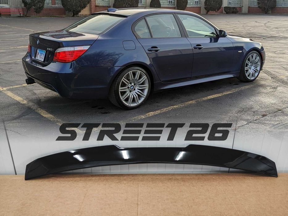 Eleron Lip Luneta BMW Seria 5 E60 Sedan (2003-2010) Negru lucios