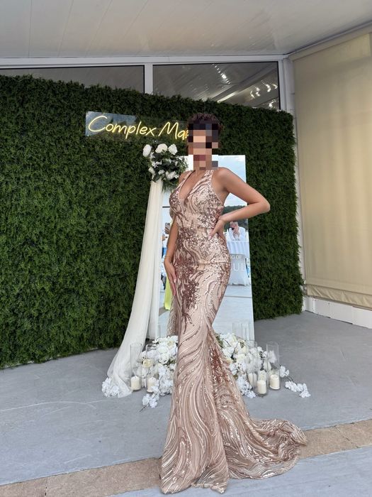 Официална рокля