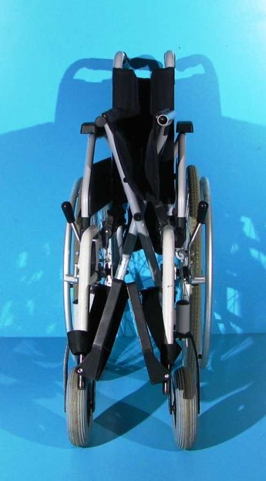 Scaun cu rotile invalizi B+B - latime sezut 48 cm