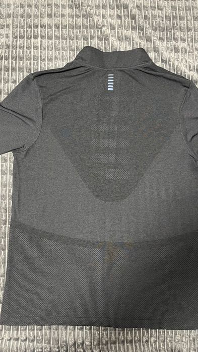 Under armour seamless stride 1/4