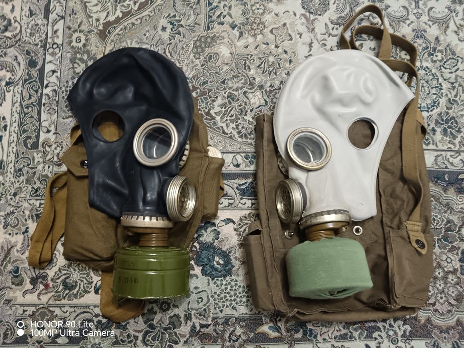 Советские противогазы ГП-5М и ПМГ-2