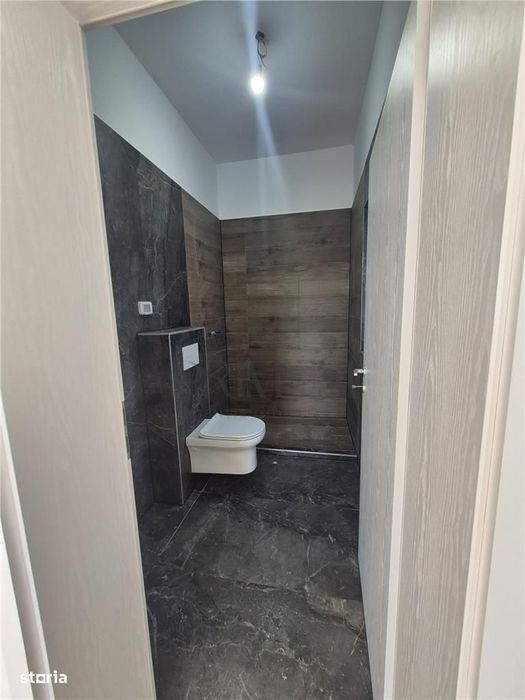 Duplex Despartit Prin Dressing  - Parter - La Cheie