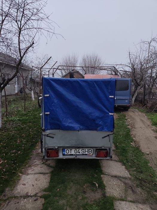 Vând remorcuta auto Stema