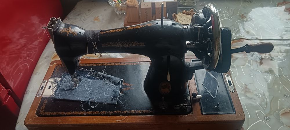 Машинка       швейная