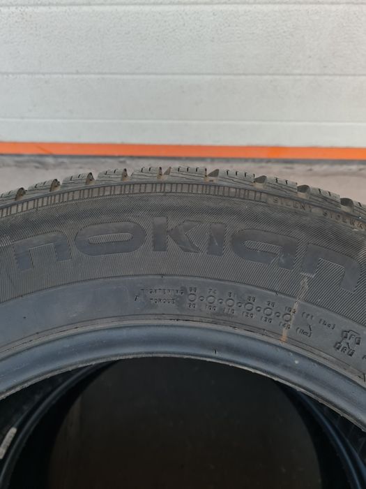 Зимни гуми 2 броя NOKIAN WRSnowProf 215 60 R16 дот 4321