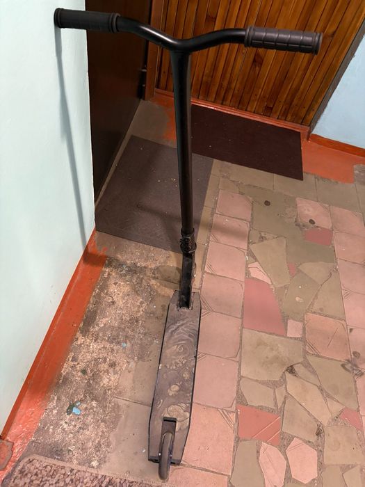 Продам самокат трюковой