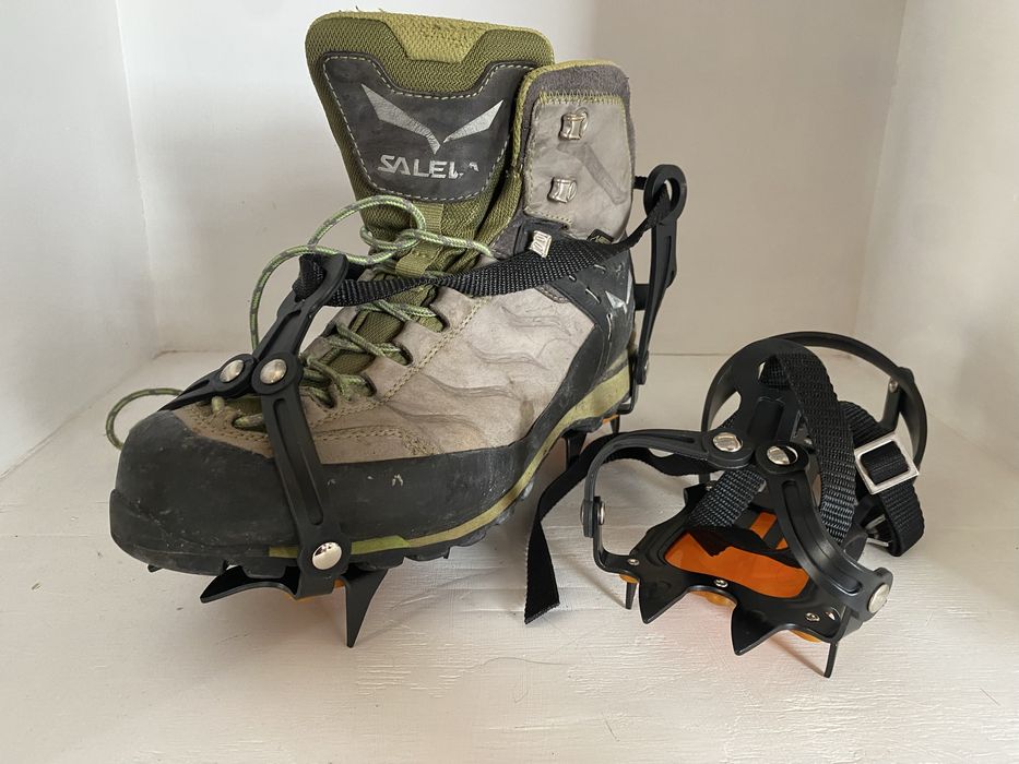 Алпийски Котки по дизайн и модел на Petzl-Алпийски котки за лед и сняг