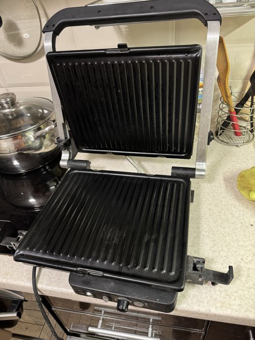 Электрогриль Grundig CG5040
