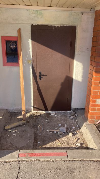 Входные и тамбурные двери