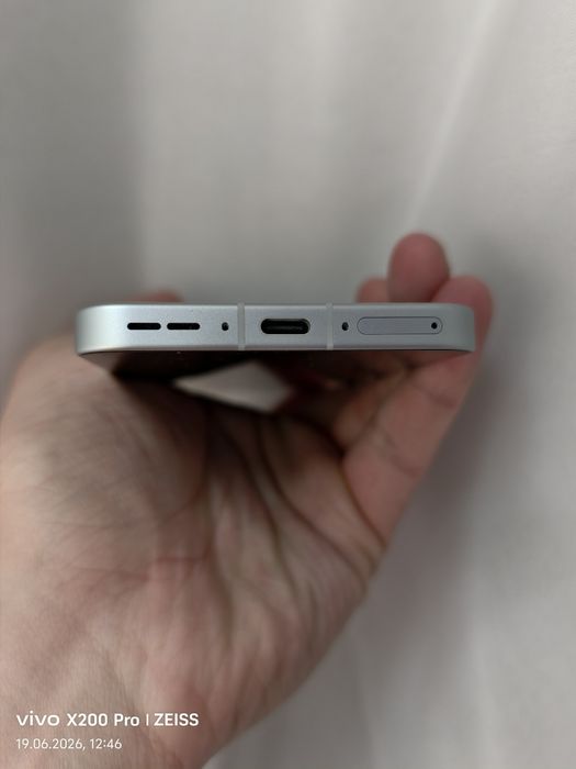 Oneplus 13t 12/512 Gb sotiladi