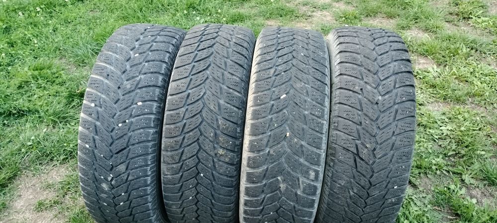 Cauciucuri iarna in stare bună -215/65/16C