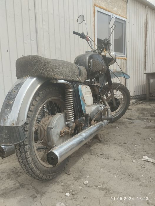 Продам Иж по запчастям