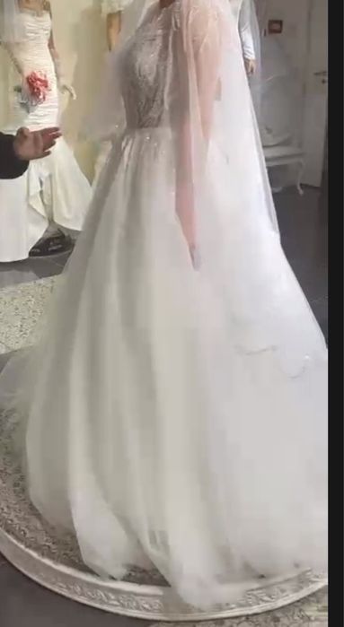 Свадебное платье