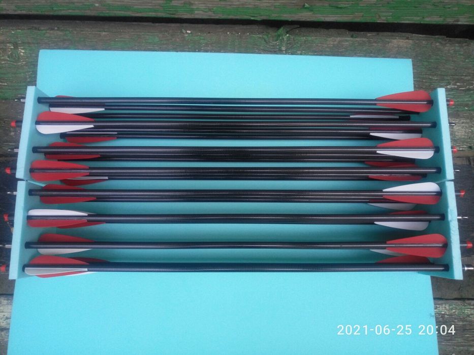 Продавам стрели карбонови за арбалет със сменяеми върхове