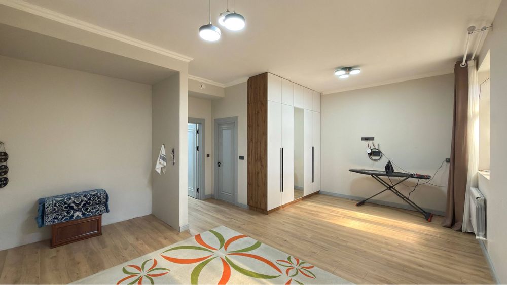 Яккасарой район 6/1/8  Golden House Duplex 150кв.м