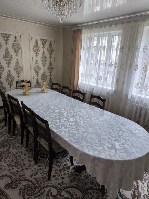 Стол для гостиной и.т.д