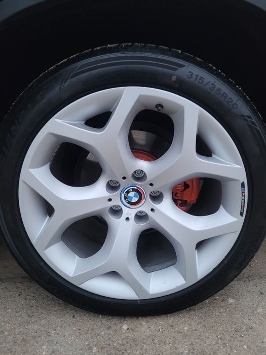 Vând Bmw x6 ...variante cu 8+1