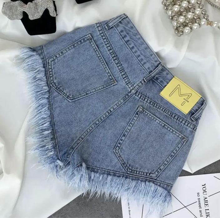 Джинсовые шорты