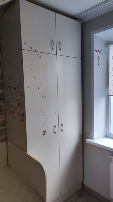 Продам детский шкаф б/у