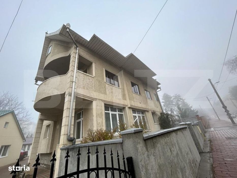 Casa mutifunctionala, 380 mp utili, pretabila pentru activitati comerc