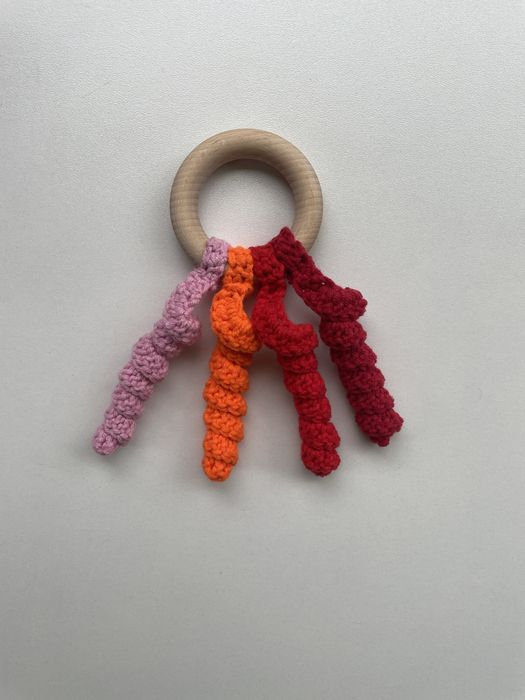 Монтесори гризалка за бебета