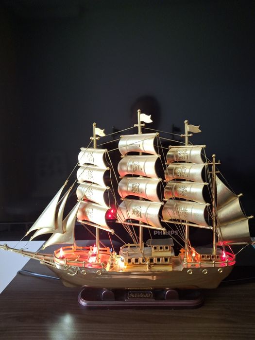 Сувенир корабче светещо