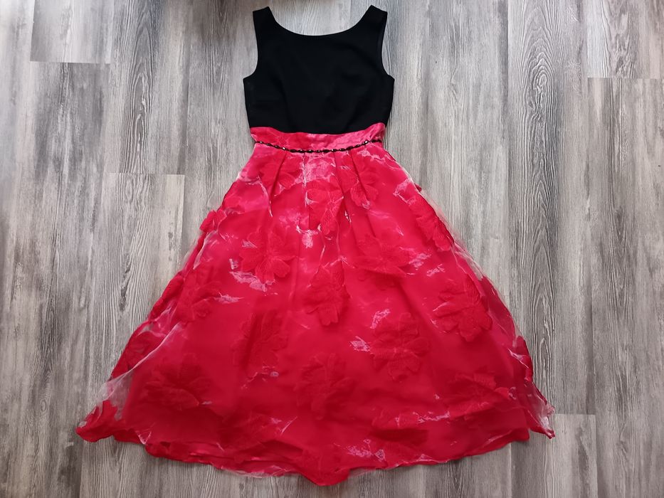 Jake's Красива рокля