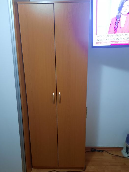 Sifonier cu trei rafturi