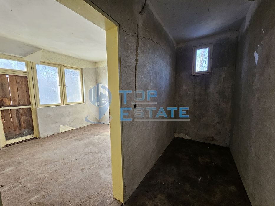 Продава се Къща в с. Върбица, Област Велико Търново - 100 кв.м за 49 €/кв.м - Снимка #12