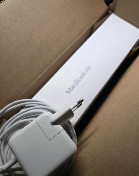 Macbook Air M1 2020 срочно