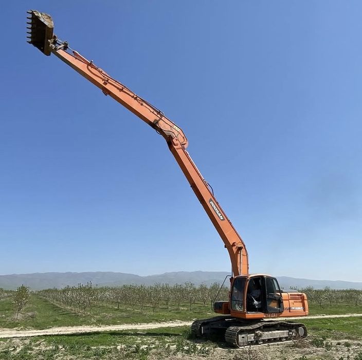 Продается Экскаватор Doosan 16 метр