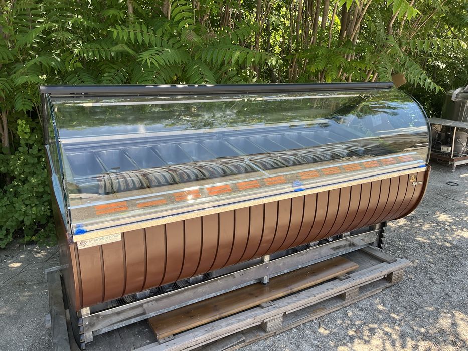 Фризер витрина за сладолед