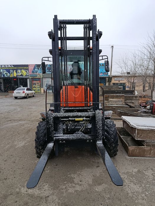 Кара хизмати, грузоподёмные работы. Вилочный погрузчик