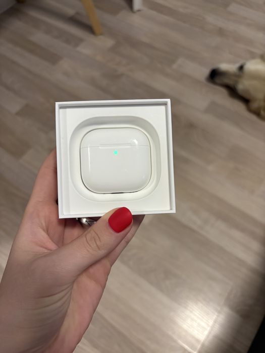 AirPods 4 -Active Noise Cancellation