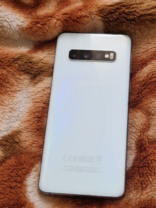 Продам или обменяю Samsung galaxy s10