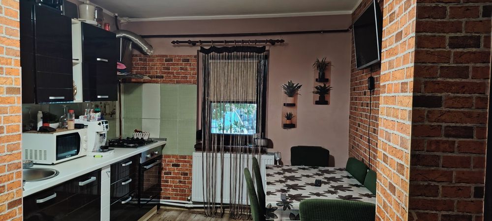 Apartament cu 2 camere parter sau schimb cu 3 camere