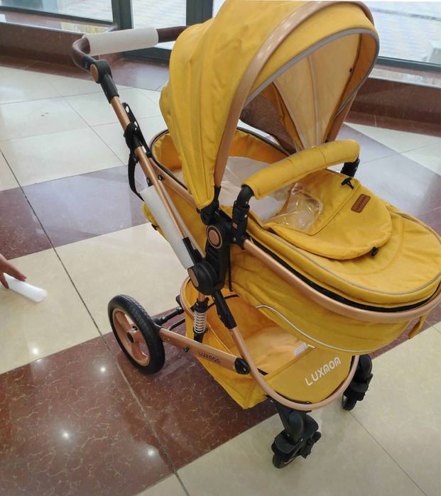 Коляска LuxMoM срочно