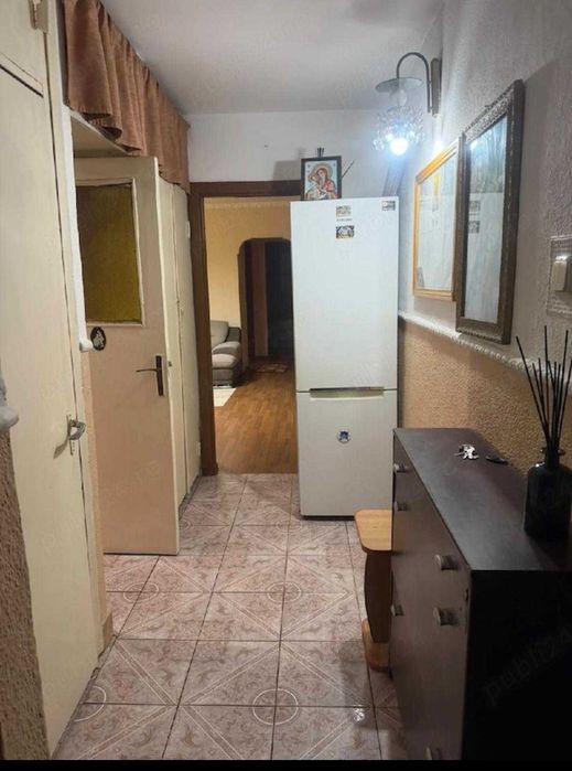 Apartament 3 camere de vânzare, Micro 3, Buzău